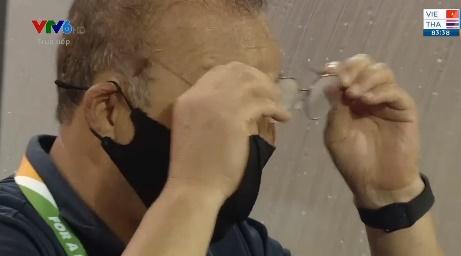 Khoảnh khắc thầy Park rơi lệ khi Nhâm Mạnh Dũng ghi bàn-3