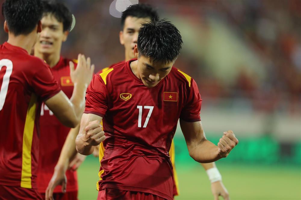 Portrait of a handsome man Nham Manh Dung helps U23 Vietnam win gold-5