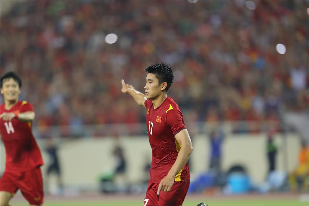 Portrait of a handsome man Nham Manh Dung helps U23 Vietnam win gold-2