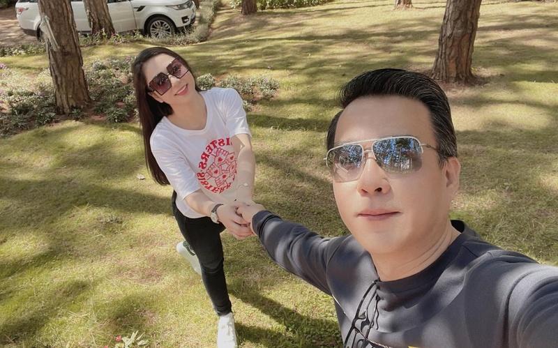 Vua cá Koi nhấc bổng Hà Thanh Xuân, trao ngôn tình ngọt xớt-2