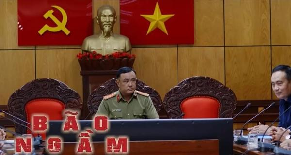 Bão Ngầm tập 62: Thượng tá Tuất mang vali tiền tới nhà cấp trên-4