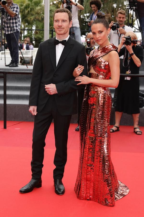 Cannes 2022 ngày 6: Lý Nhã Kỳ chuyển tông, biểu tình lựu đạn khói-6