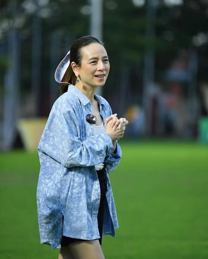 Trưởng đoàn Thái Lan sang chảnh trước khi khóc vì thua đau Việt Nam-3