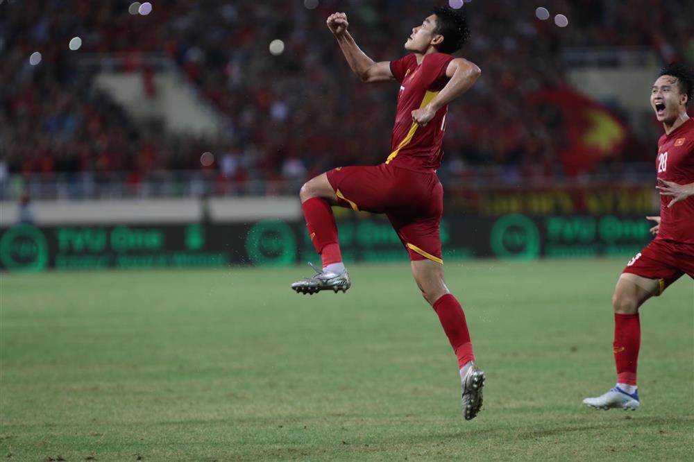 Loạt ảnh ấn tượng về trai đẹp Nhâm Mạnh Dũng trận chung kết Sea Games-5