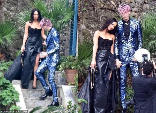 Machine Gun Kelly và Megan Fox cũng là khách mời trong đám cưới.