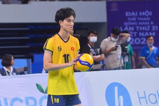 Bích Tuyền nói gì khi bị CĐV Thái Lan đòi kiểm tra giới tính?