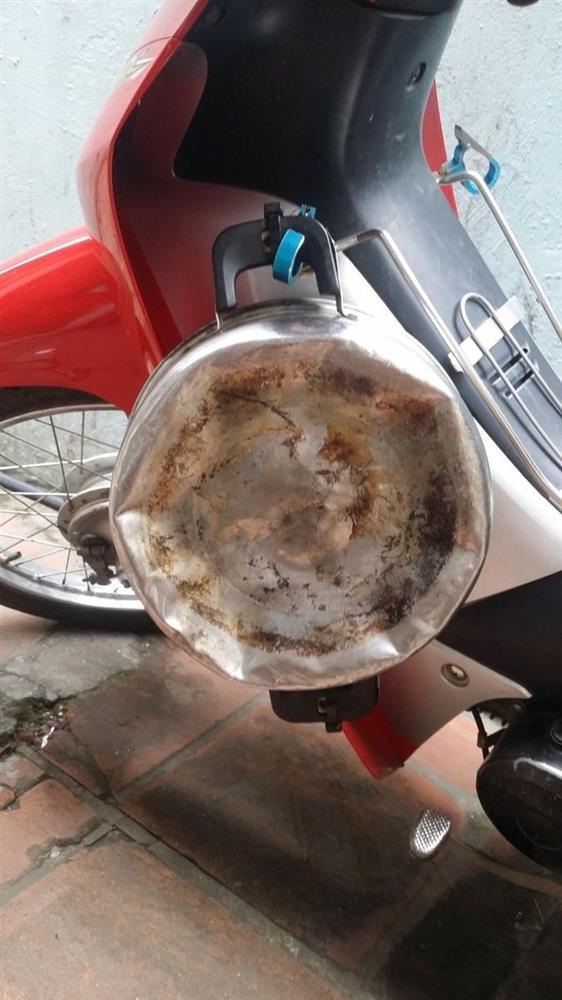 The tragic fate of a series of rice trays and pots and pans after the championship storm-4