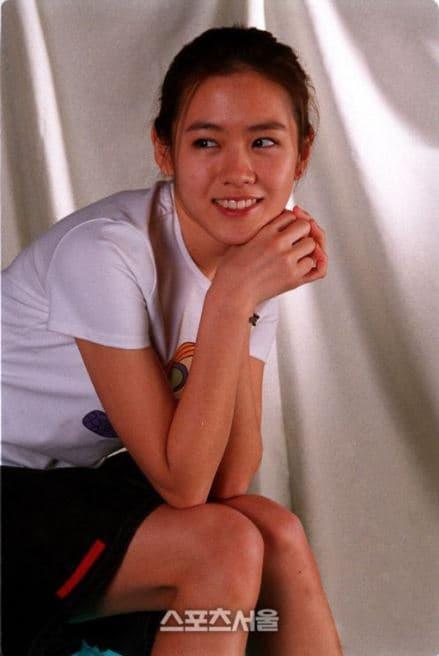 The times Son Ye Jin revealed a bare face photo under a normal camera lens-7
