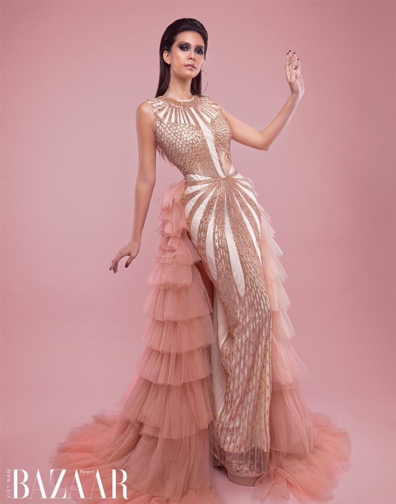 Võ Hoàng Yến có thể đánh bại Triệu Vy khi diện chung thiết kế?-7