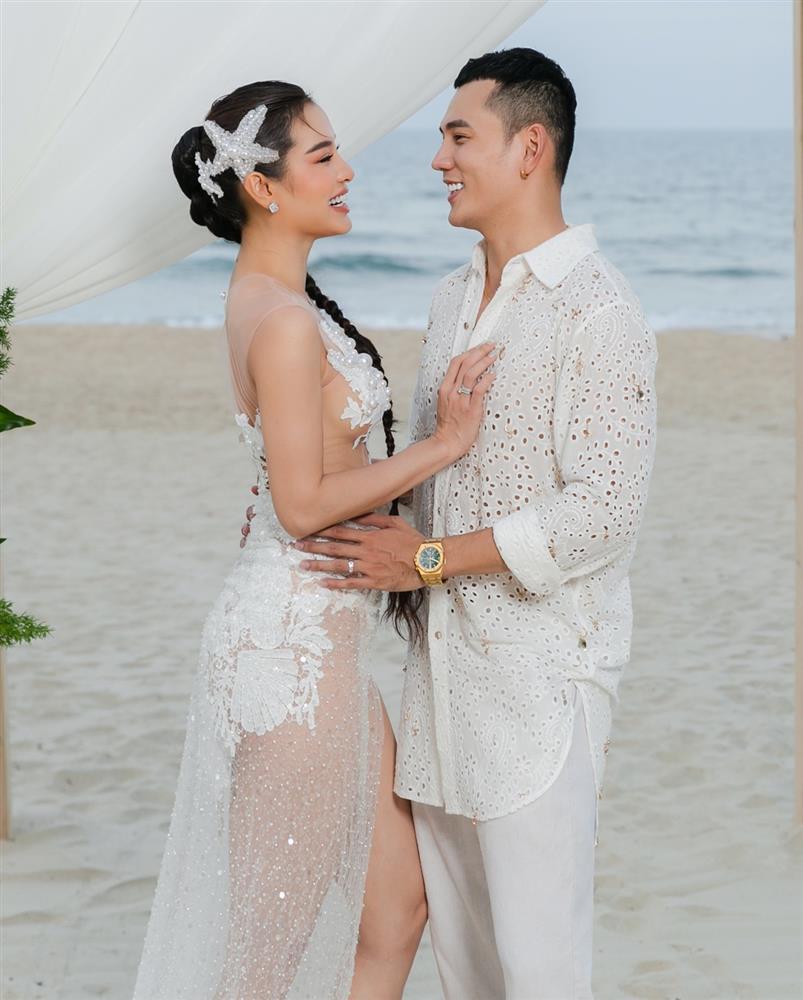 Phương Trinh Jolie mặc như không khi tổ chức lại đám cưới ở biển-3