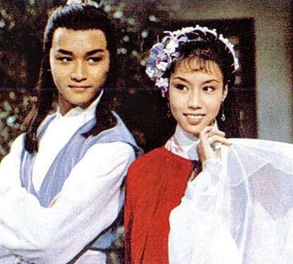 Vi Tiểu Bảo bản nữ duy nhất lịch sử: Visual át vía 7 bà vợ, U70 vẫn cực kỳ trẻ trung-5