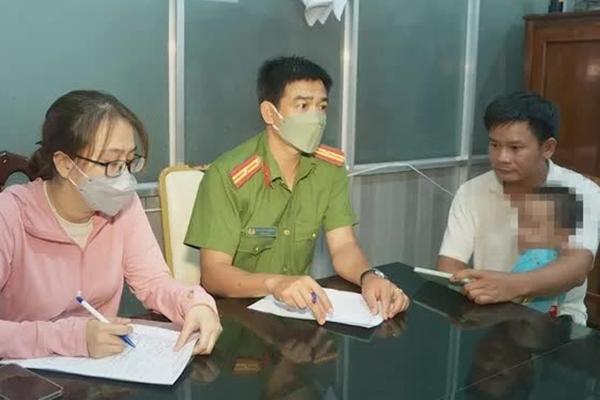 Xử phạt người mẹ khai tử con trai 3 tuổi khi đang còn sống-3