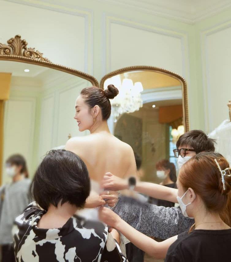 HOT: Lộ địa điểm Minh Hằng kết hôn với đại gia ngành dệt-2