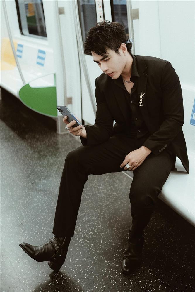 Lê Dương Bảo Lâm nói về chiếc mặt lạ hoắc: Thật, không phải app-2