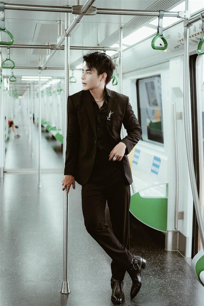 Lê Dương Bảo Lâm nói về chiếc mặt lạ hoắc: Thật, không phải app-4