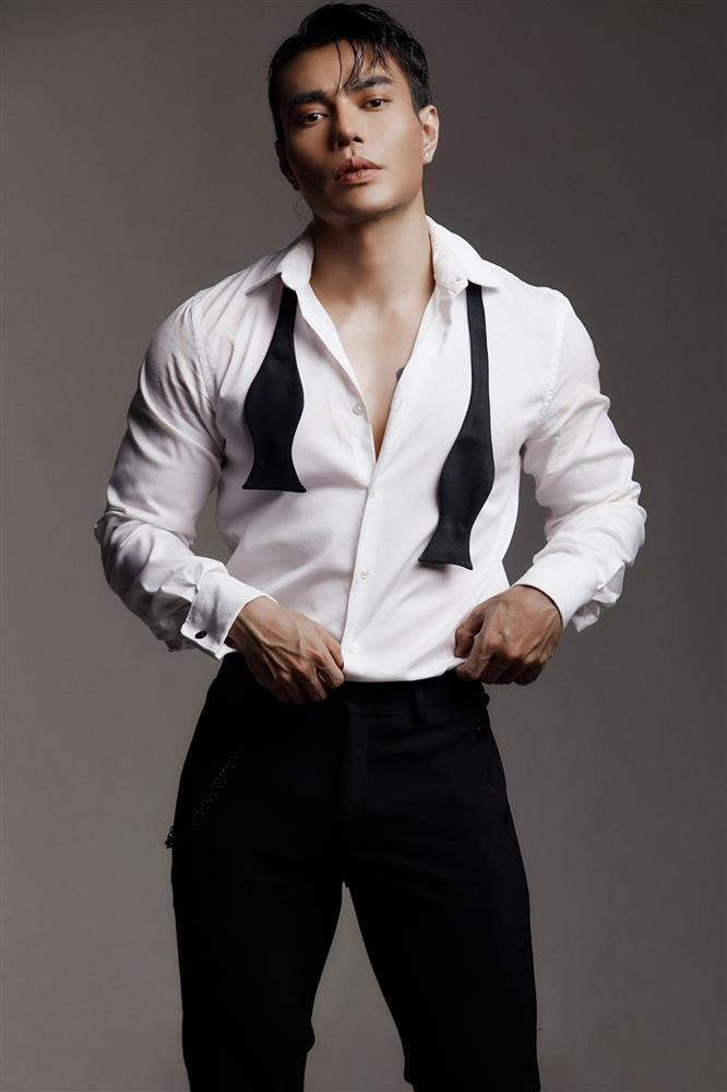 Lê Dương Bảo Lâm nói về chiếc mặt lạ hoắc: Thật, không phải app-8