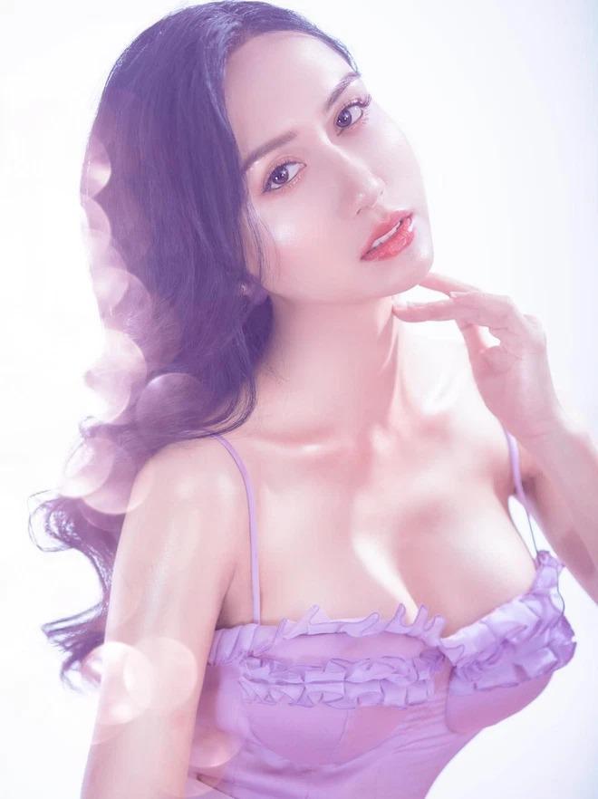 Lynk Lee hiếm hoi mặc áo tắm khoe 3 vòng điện nước đầy đủ-8