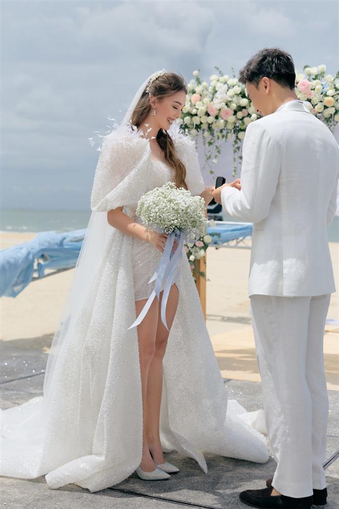 Photos of the wedding ceremony of Bui Tien Dung, the beauty of the foreign bride DANH-2