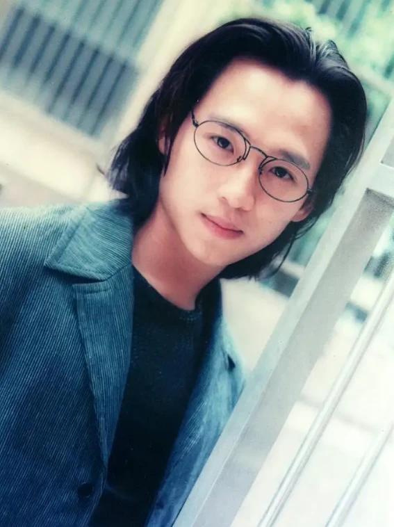 Hé lộ tình đầu của Trương Bá Chi, có nuột hơn Tạ Đình Phong?-2