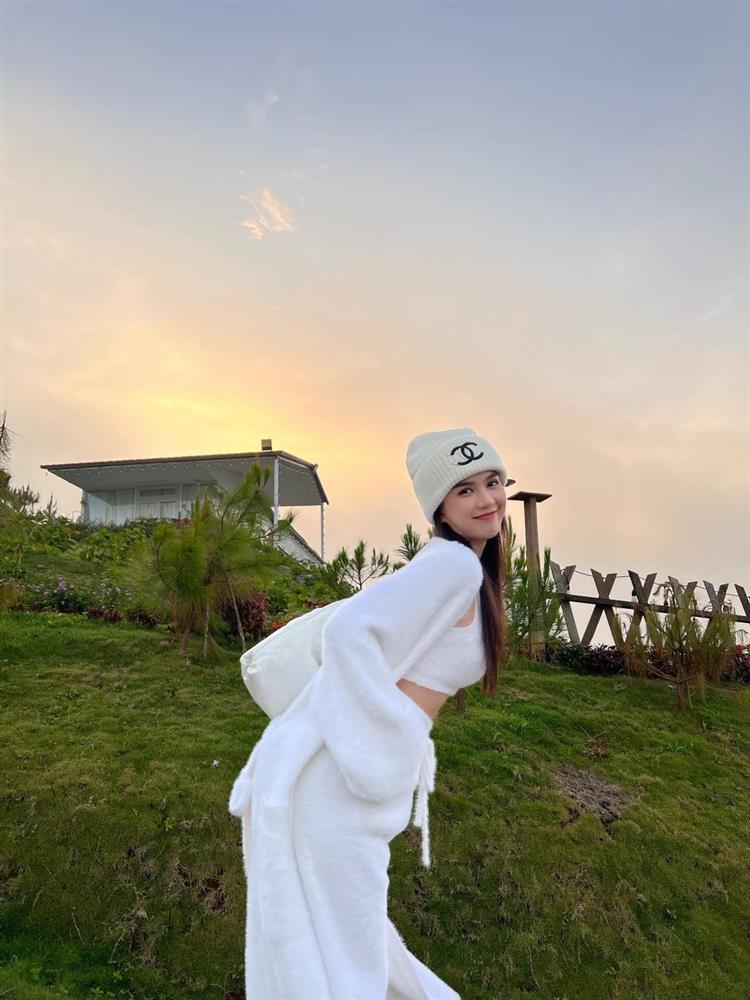 Quản lý Ngọc Trinh đính chính 11ha đất, khẳng định đã đặt cọc-1