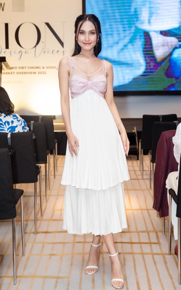 Hoa hậu Trân Đài lộ nhan sắc thật khi dự event Võ Việt Chung-10