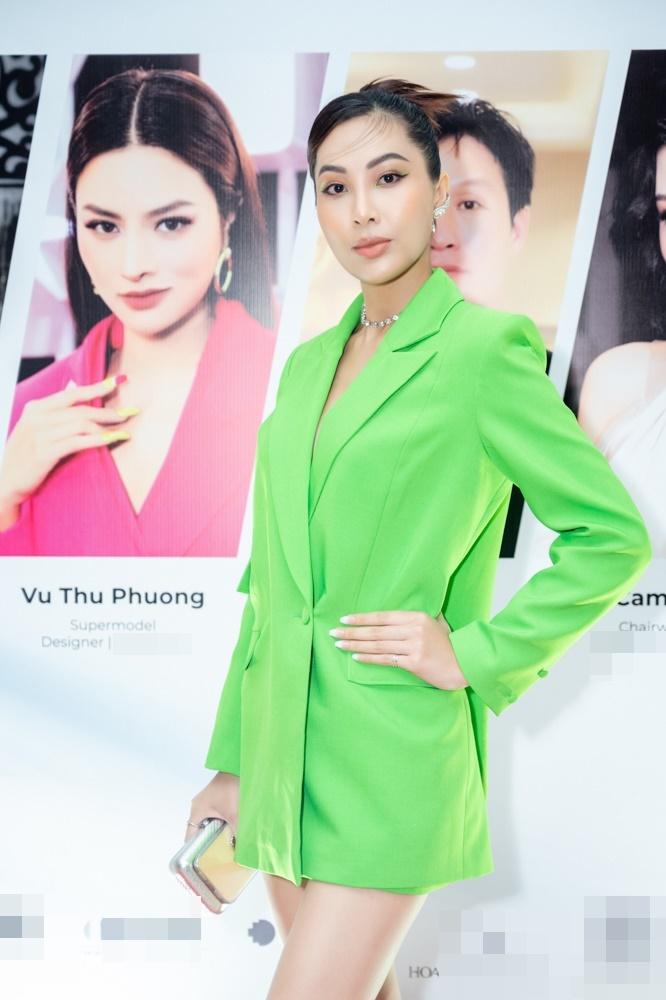 Hoa hậu Trân Đài lộ nhan sắc thật khi dự event Võ Việt Chung-11