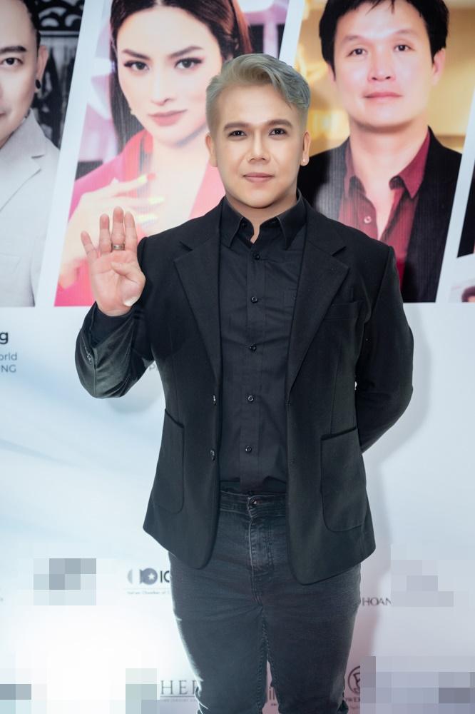 Hoa hậu Trân Đài lộ nhan sắc thật khi dự event Võ Việt Chung-13