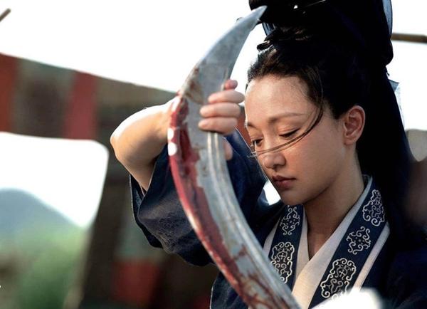 Tạo hình cổ trang kỳ quái của mỹ nhân Châu Tấn-5