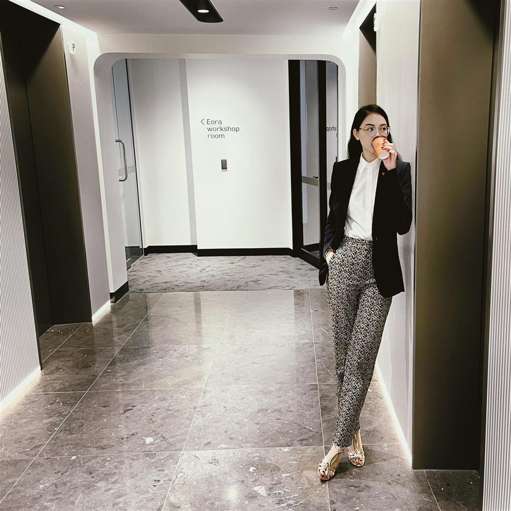 Yêu thiếu gia Phillip Nguyễn, Linh Rin đi mãi 1 đôi giày cao gót-7