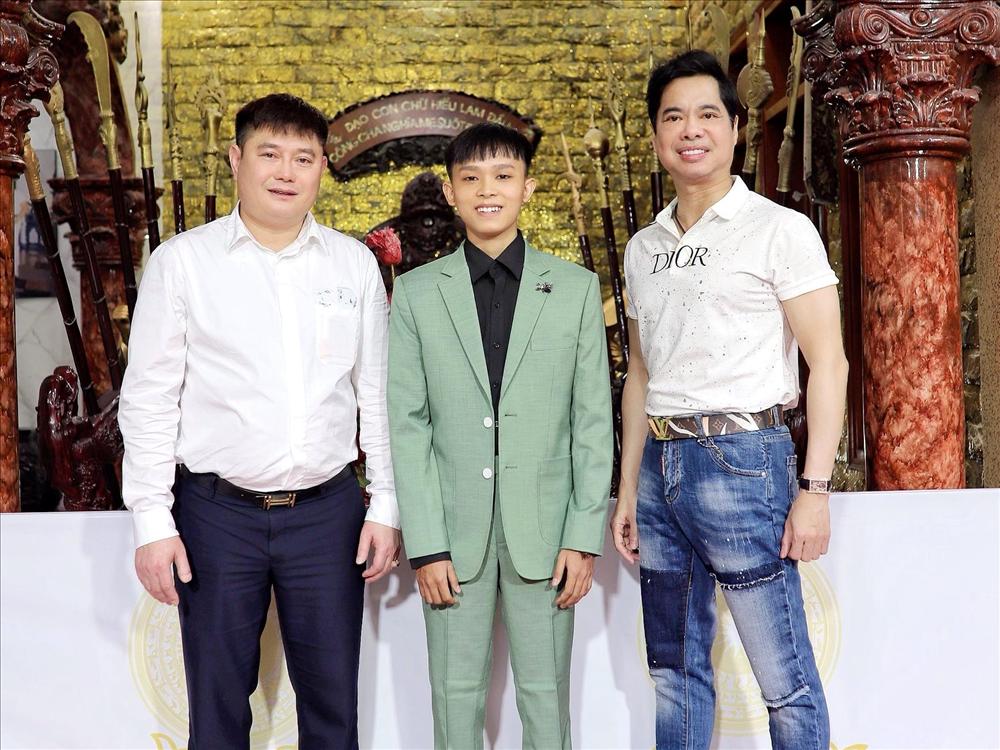 Hồ Văn Cường lột xác có da có thịt, trông bảnh bao trong show mới-1