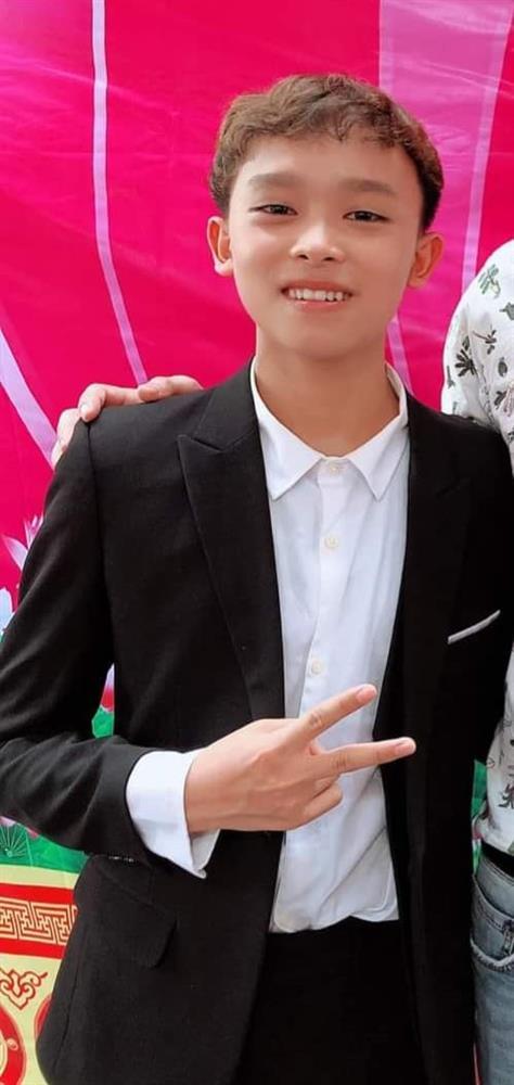 Hồ Văn Cường lột xác có da có thịt, trông bảnh bao trong show mới-2