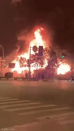 Cháy lớn ở Hà Nội, lửa cuồn cuộn bốc lên hàng chục mét-1