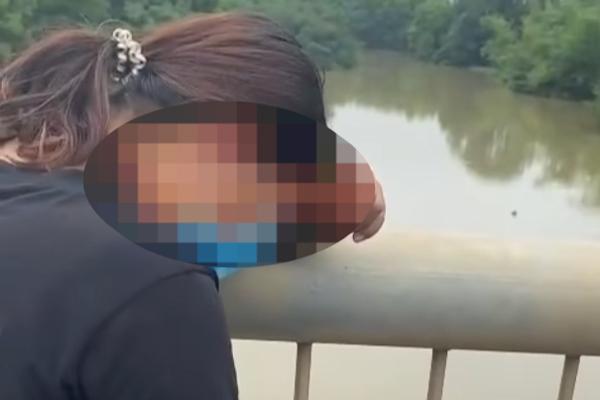 Lại thêm người mẹ định dắt con trai 9 tuổi nhảy cầu tự sát-1