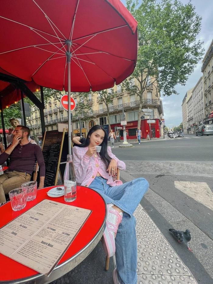 Hương Giang bất ngờ check-in Cannes, thay Lý Nhã Kỳ đại náo thảm đỏ?-2