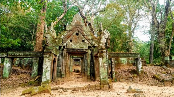 Khám phá cố đô bị bỏ quên với kim tự tháp bí ẩn nằm ở Campuchia-2