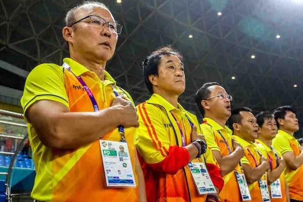 U23 Việt Nam chơi sơ đồ nào khi không còn HLV Park Hang-seo?-2