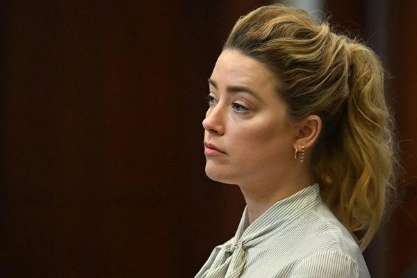 Amber Heard's situation is like a medieval criminal-3