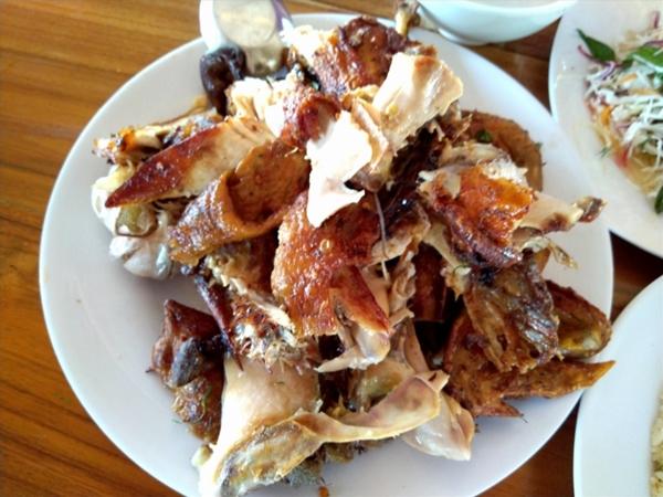 Món gà ướp gia vị lạ ở An Giang, khách phải chờ cả tiếng mới được thưởng thức-8