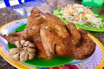 Món gà ướp gia vị lạ ở An Giang, khách phải chờ cả tiếng mới được thưởng thức