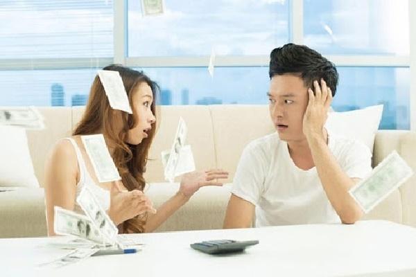 Chồng cho người yêu cũ vay số tiền lớn, tôi có nên đến đòi lại?-1