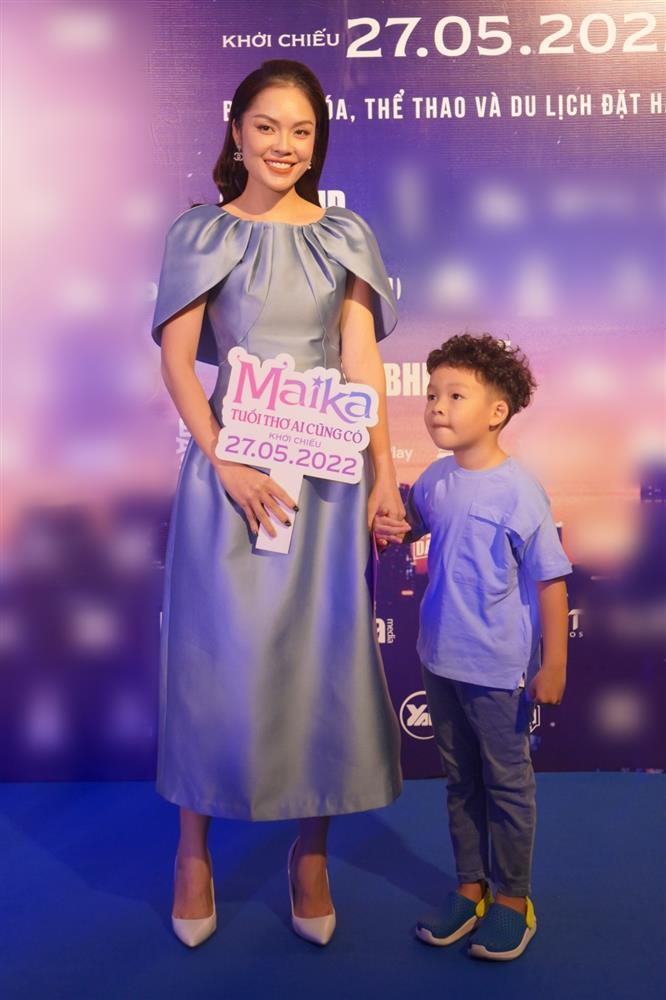 Nhã Phương một mình giữa loạt gia đình Vbiz hào hứng khoe con-6