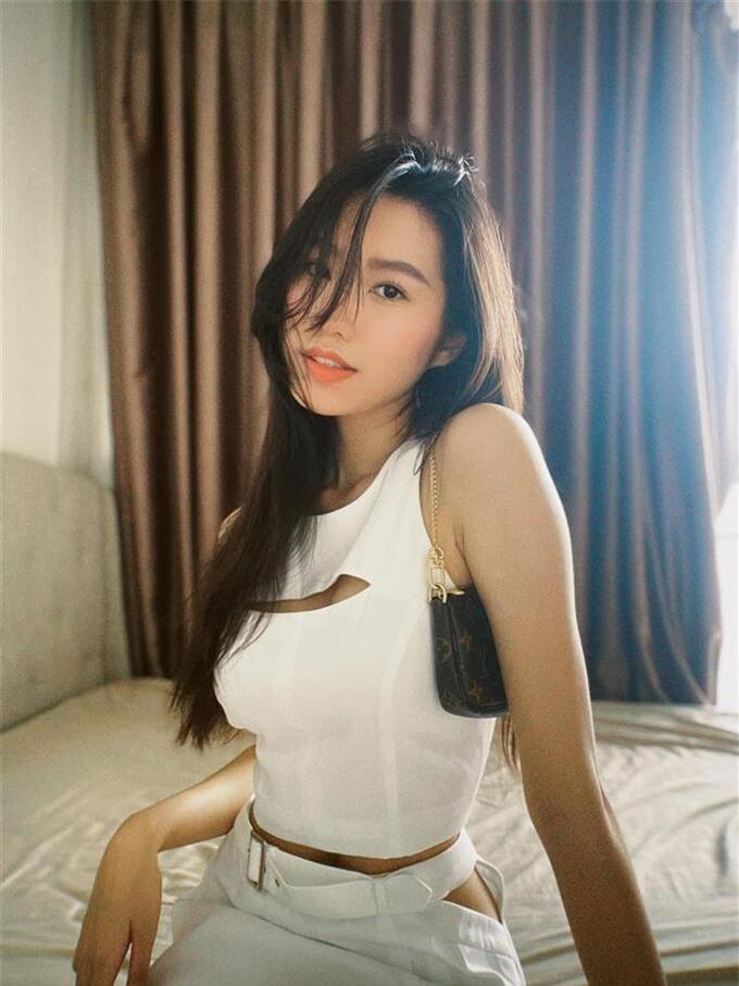 Doãn Hải My chuyển style quyến rũ sau khi hẹn hò Đoàn Văn Hậu-11