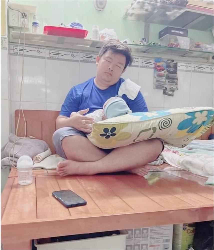 Sau 3 tuần ngập trong phân và sữa, anh chồng thành thầy chăm con-2