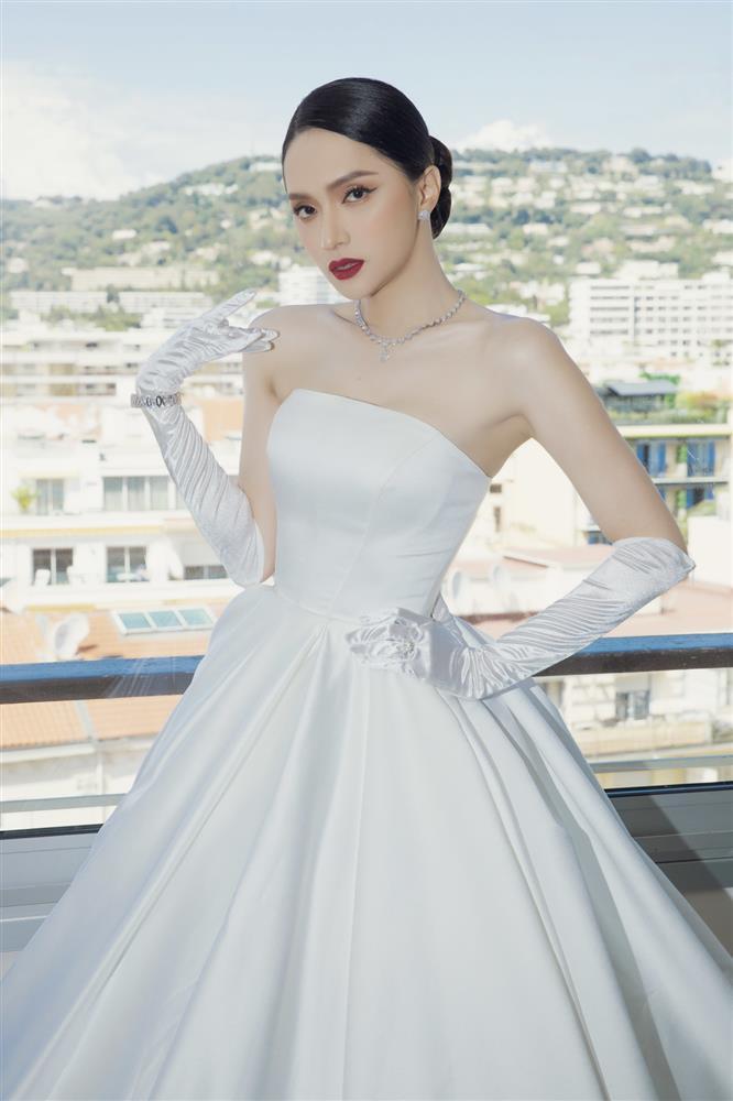 Ảnh và clip bóc nhan sắc thật của Hương Giang tại Cannes 2022-3