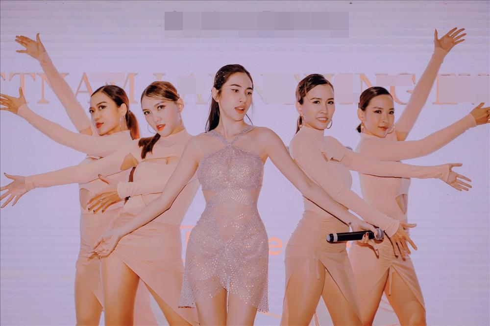 Dù dân mạng ghẻ lạnh, Thủy Tiên vẫn được fan ruột yêu hết nấc-12