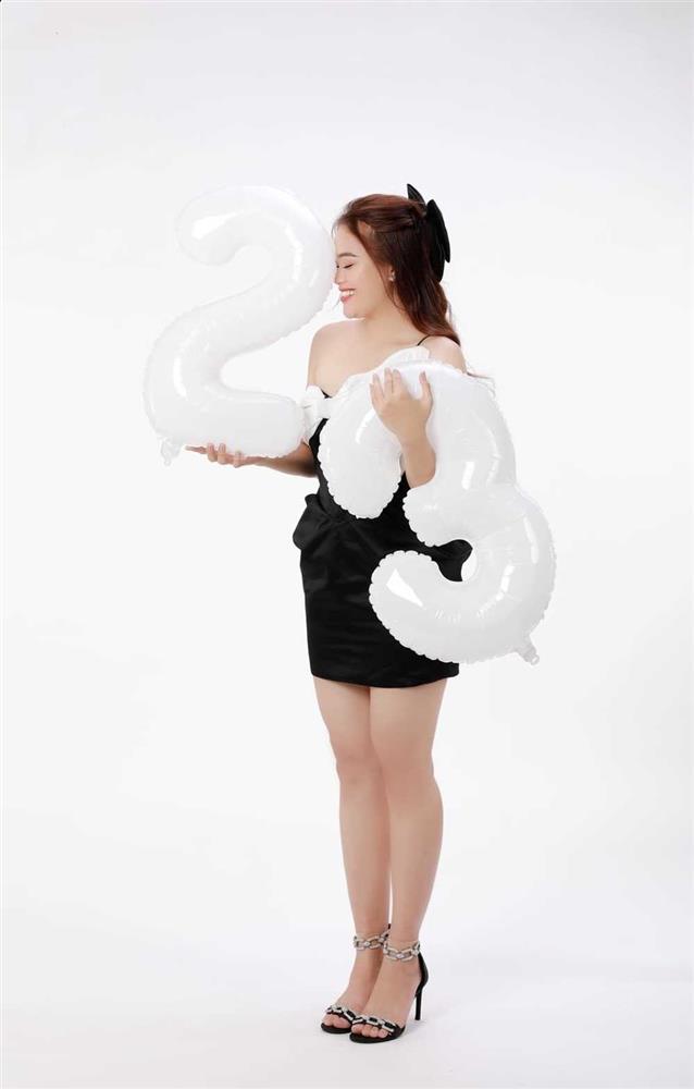 Nhan sắc thay đổi chóng mặt của thánh sún Ngân Thảo-2