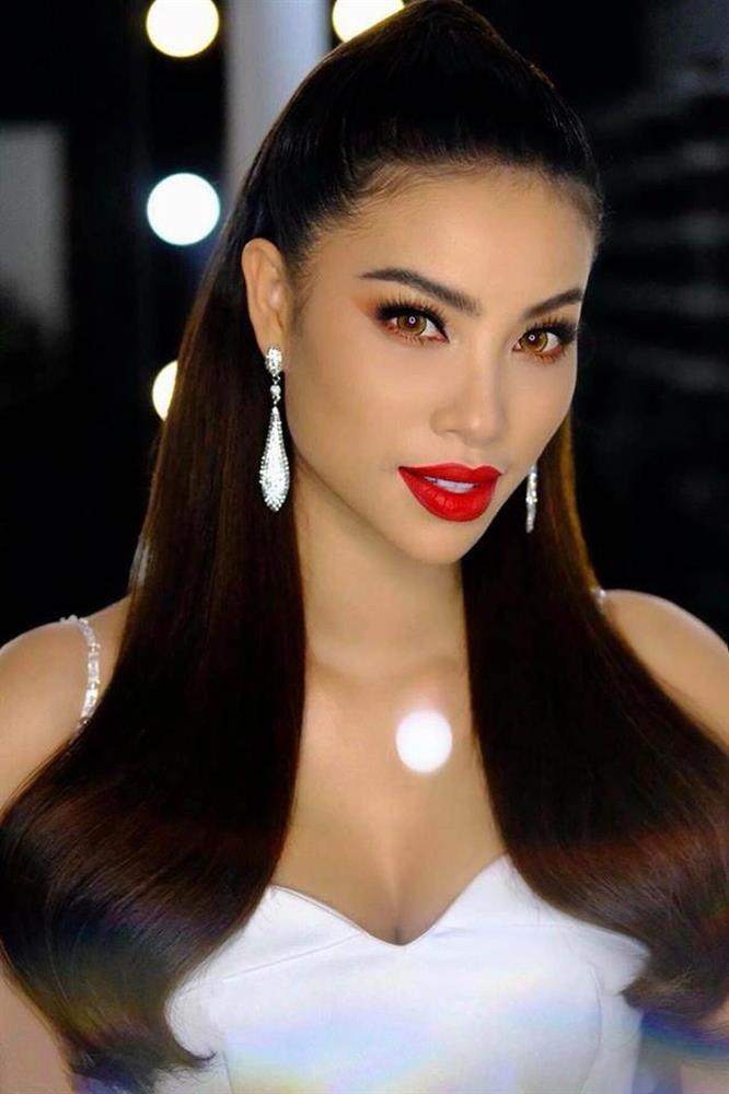 Mặc như cô dâu ở Cannes, Hương Giang bị so với Phạm Hương-4