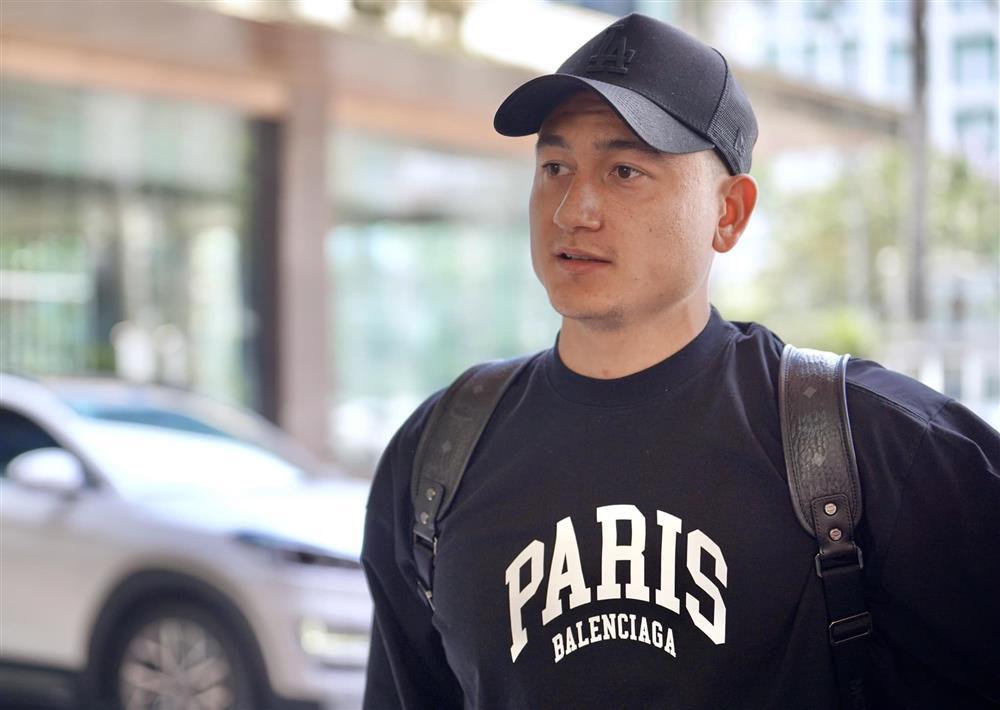 Goalkeeper Dang Van Lam quietly returned home from Japan-3