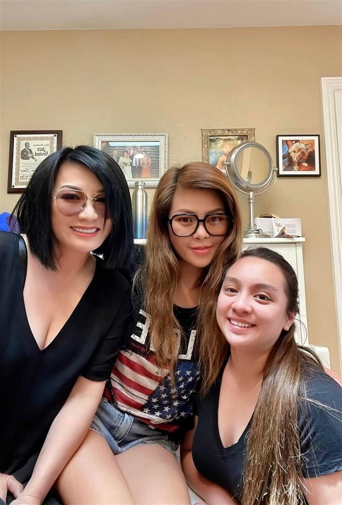 Sau khi mẹ mất, con gái Phi Nhung chiến thắng bệnh rối loạn lo âu-3