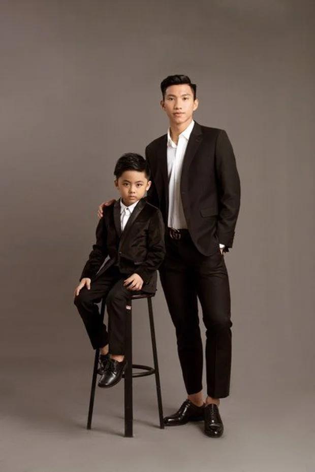 Thú chơi Đoàn Văn Hậu: Xế hộp đắt giá, đồng hồ trăm triệu-10